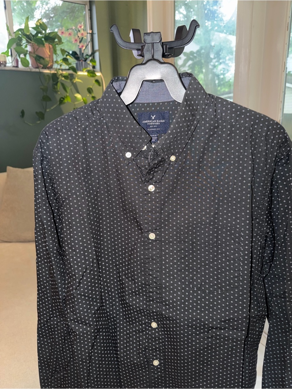 American Eagle Outfitters Men’s Black Micro-Print Button-Down Shirt